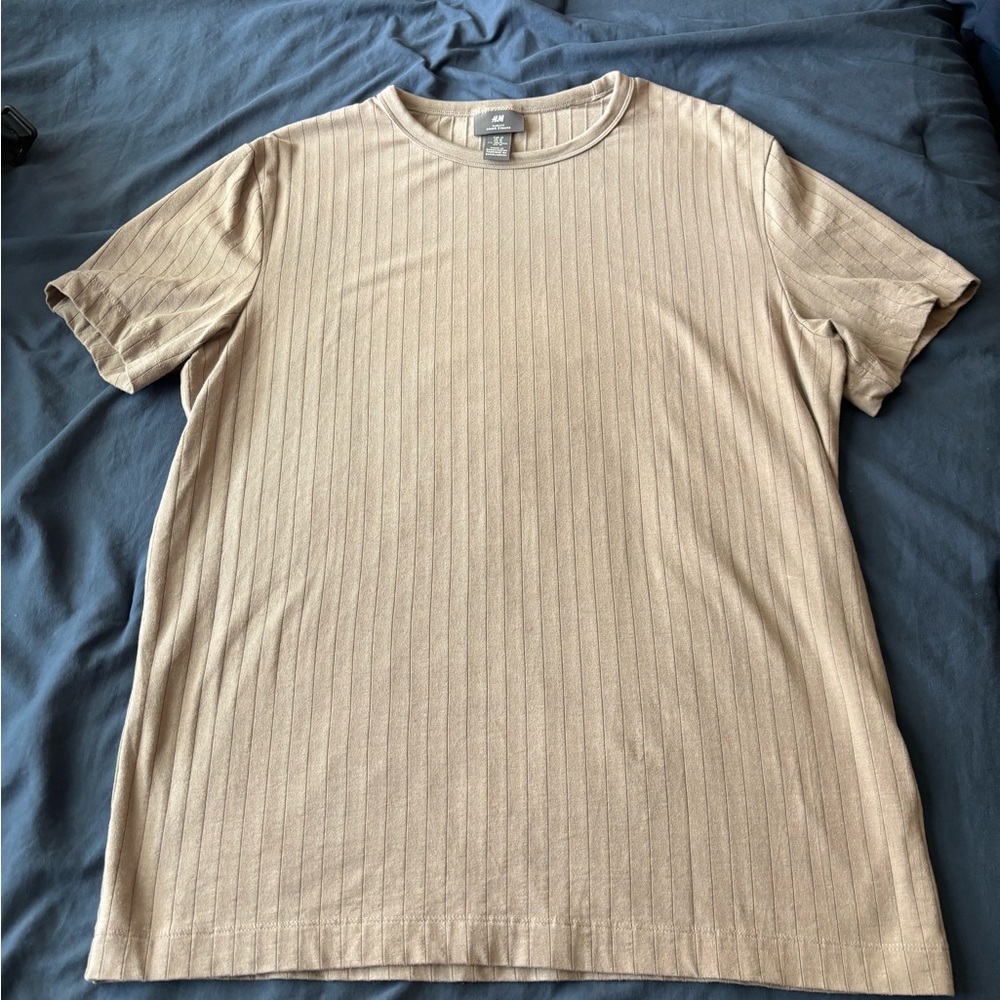 H&M Tan Short Sleeve Tee with Ribbed Texture